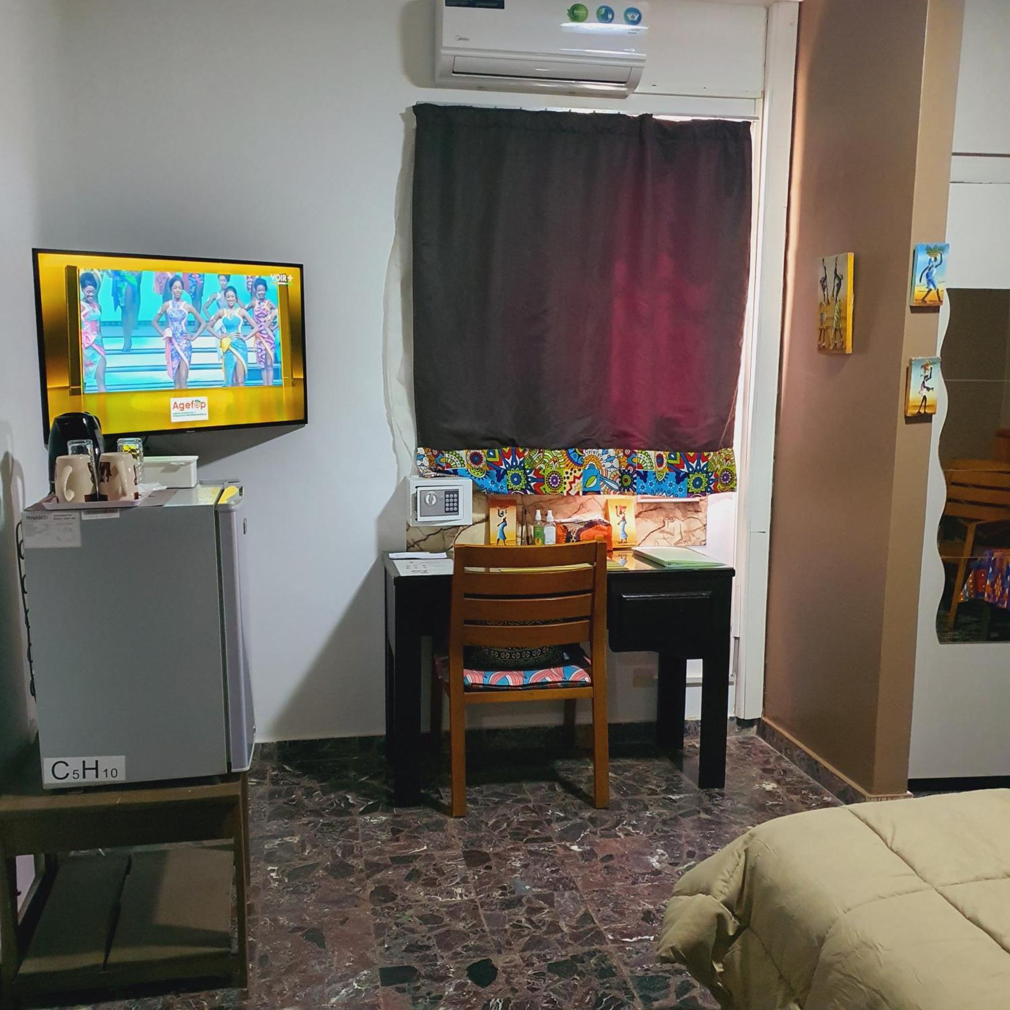芒果别墅酒店 阿比让 外观 照片